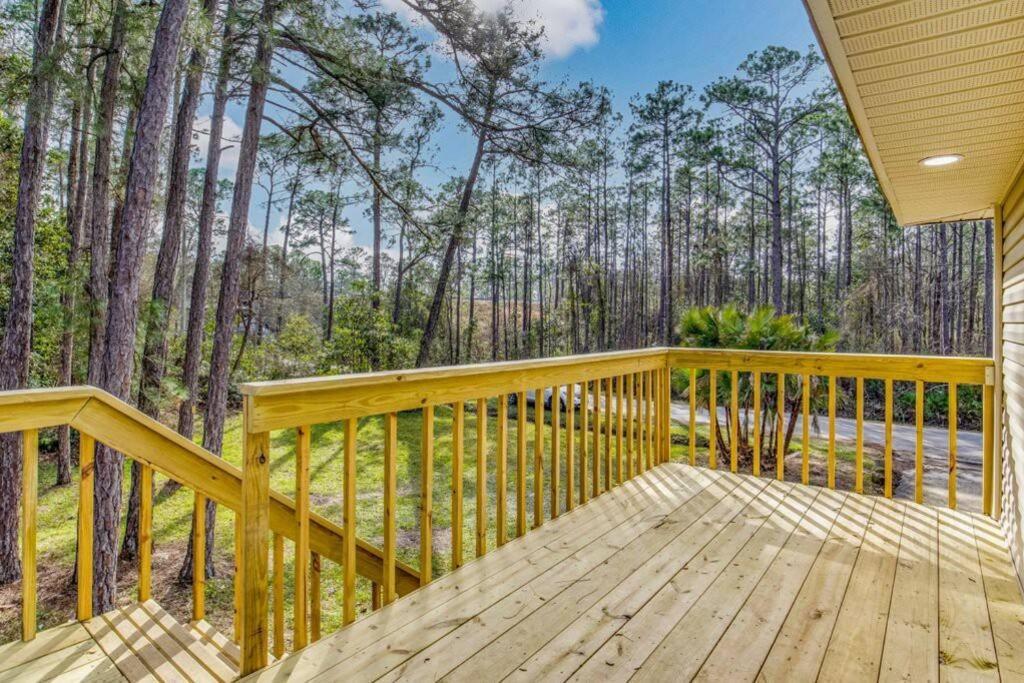 Villa Woodsy Retreat, Steps To Bay - Hot Tub! Gulf Breeze Exterior foto